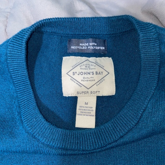 St. John’s Bay crewneck - Picture 4 of 4